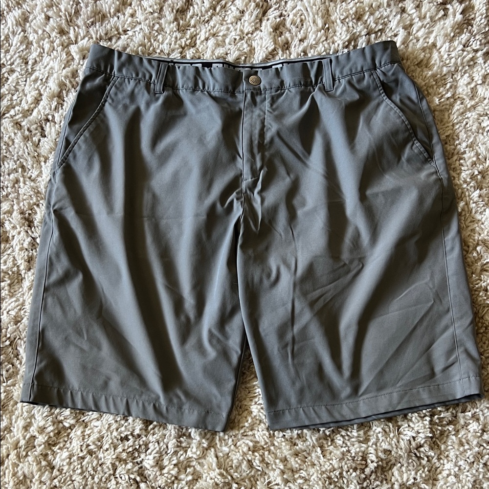 Men's Gray Puma Shorts, size 42